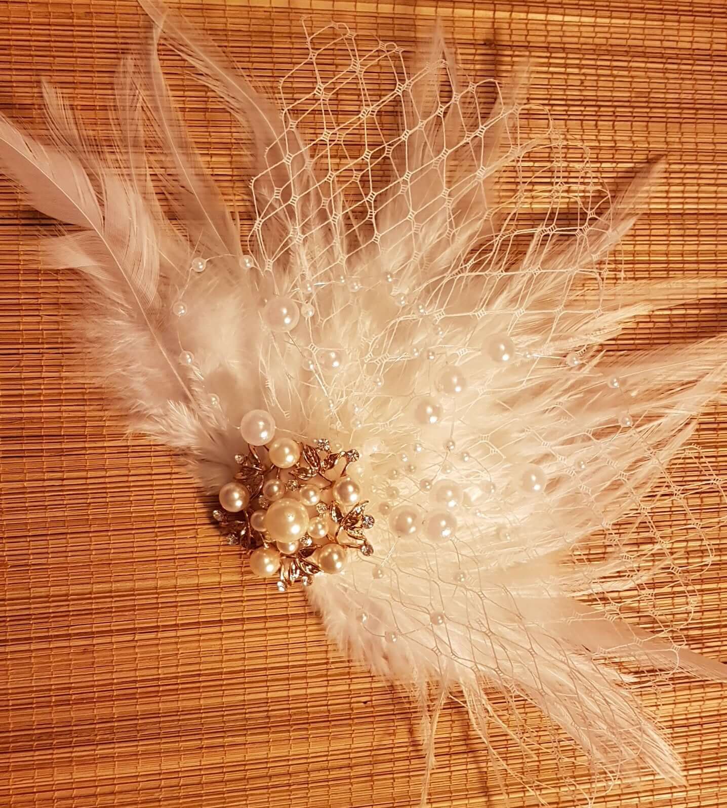 Bridal Hair Clip Bridal Feather Fascinator Hair Piece Wedding Hair Accessory Bridal feather Hair comb birdcage veil feather fascinator