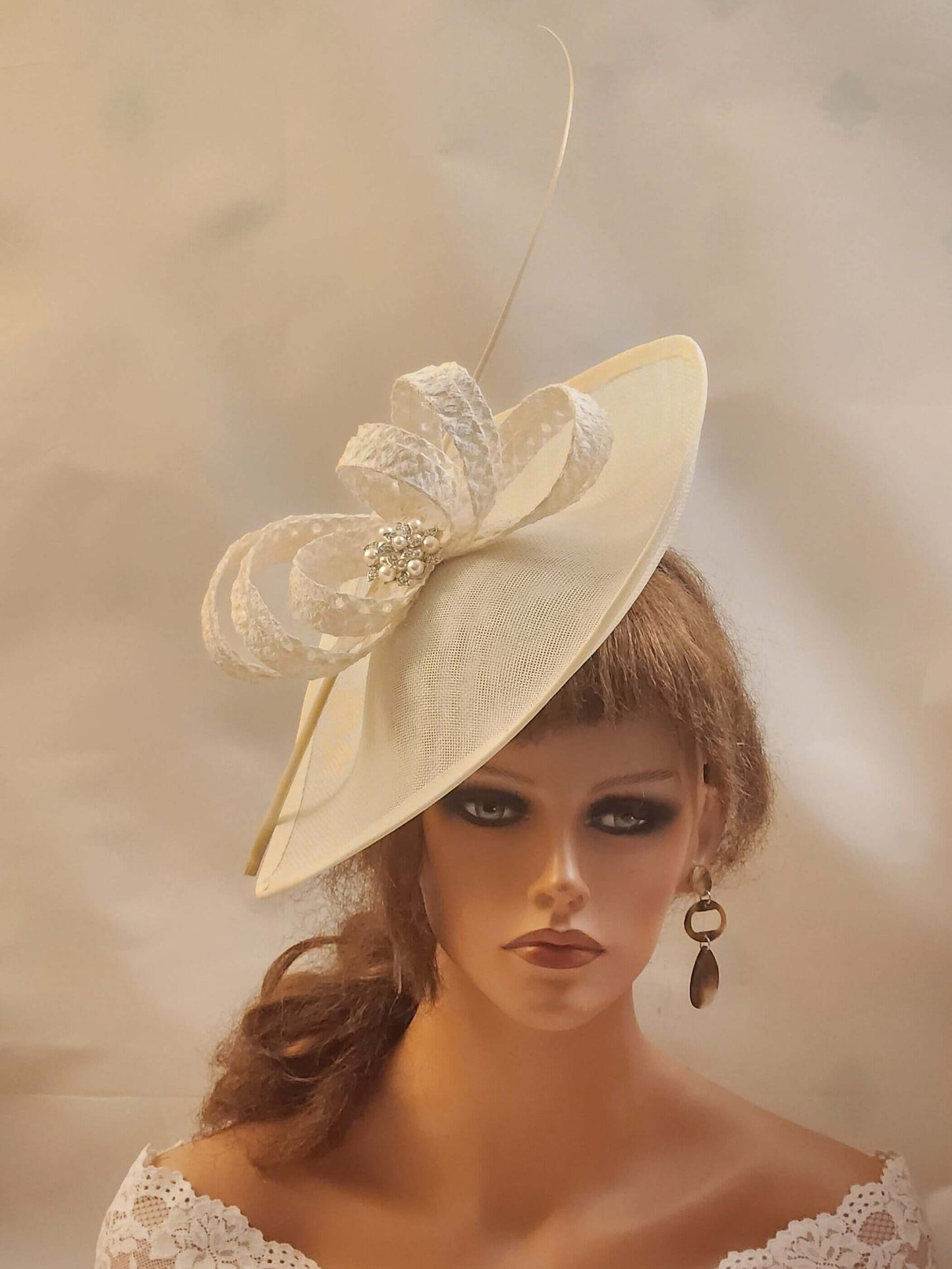 IVORY fascinator large 30 cm Tear drop hatinator Quil Floral Church Derby Ascot Race Wedding TeaParty hat Mother of Bride/Groom Hatinator