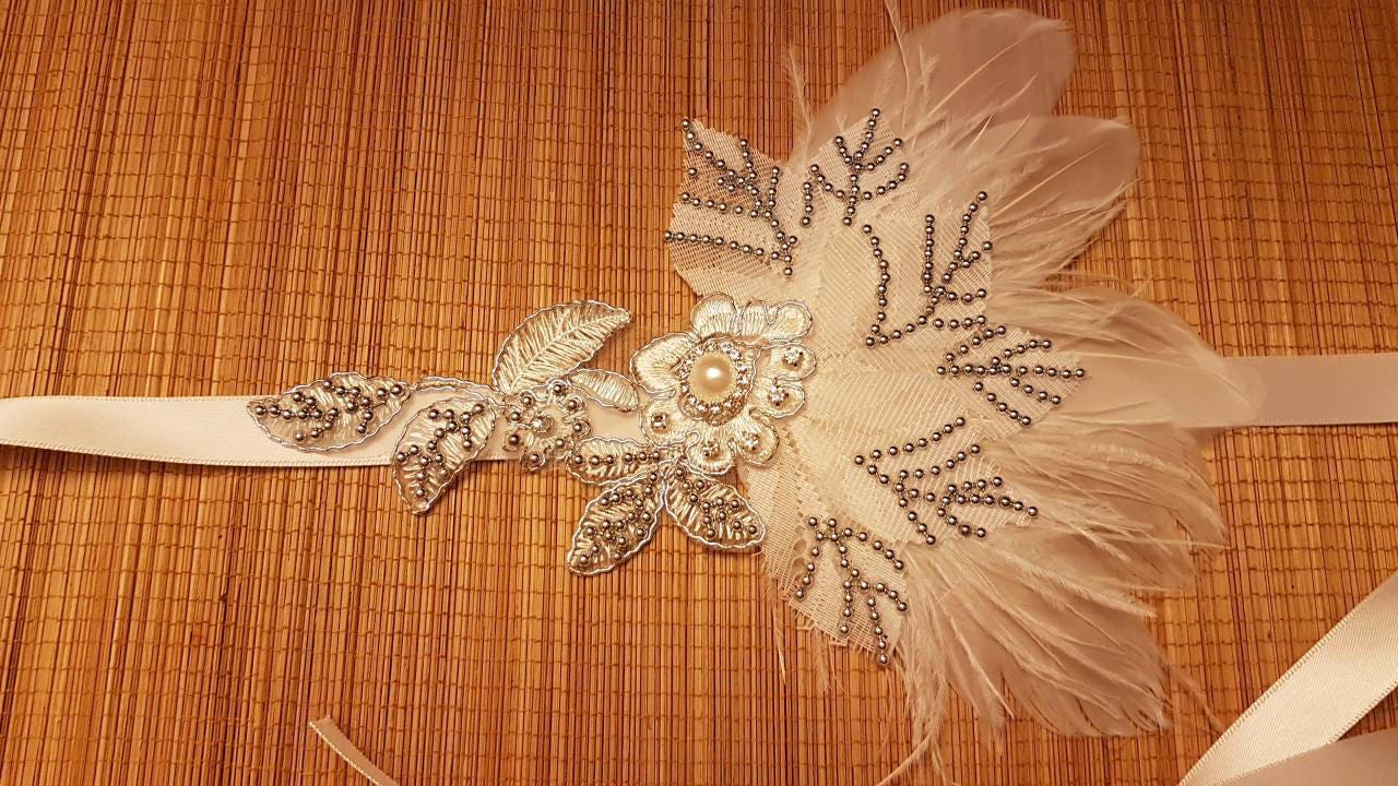 Gatsby Headband 1920s Flapper Headpiece Bridal wedding fascinator Silver or Gold Beaded Gatsby Feather Headpiece sparkly boho hairpiece