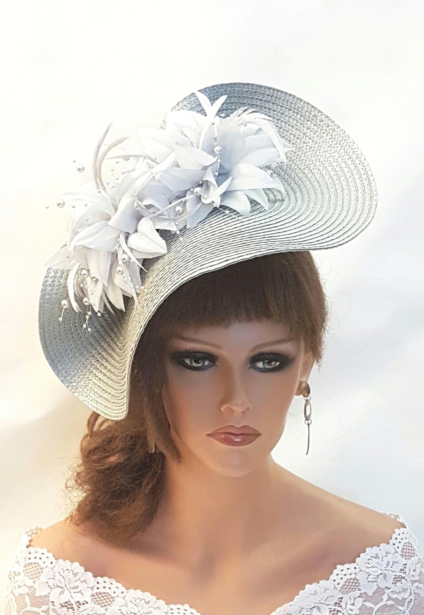 SILVER GREY HAT Fascinator, Large hatinator with long Quil Floral hat. Church, Derb-, Ascot,Wedding, TeaParty hat. Mother of Bride/Groom Hatinator