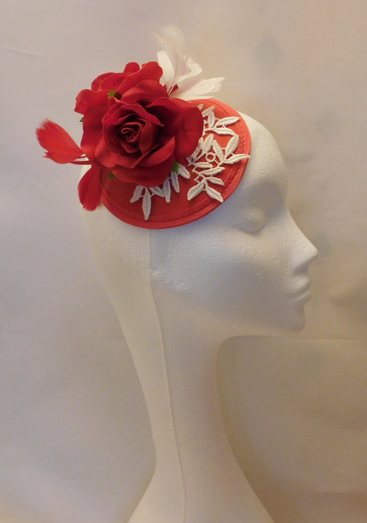 Fascinator hat 40s50s Red Hat fascinator #Red hat fascinator Race,Cocktail hat, Ladies day,Ascot hat Red Rose Floral  and feather hathat