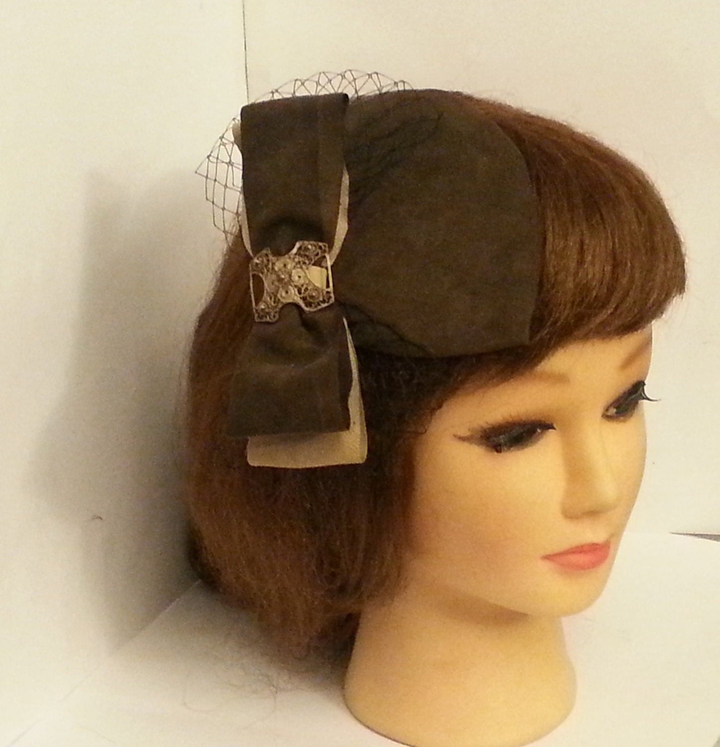 Lady Womens Dress Fascinator, SUEDE Coffee Brown Teardrop Hat, Vintage 40s 50s Party Wedding Ascot hat Night out Bow Hat, Brown fascinator