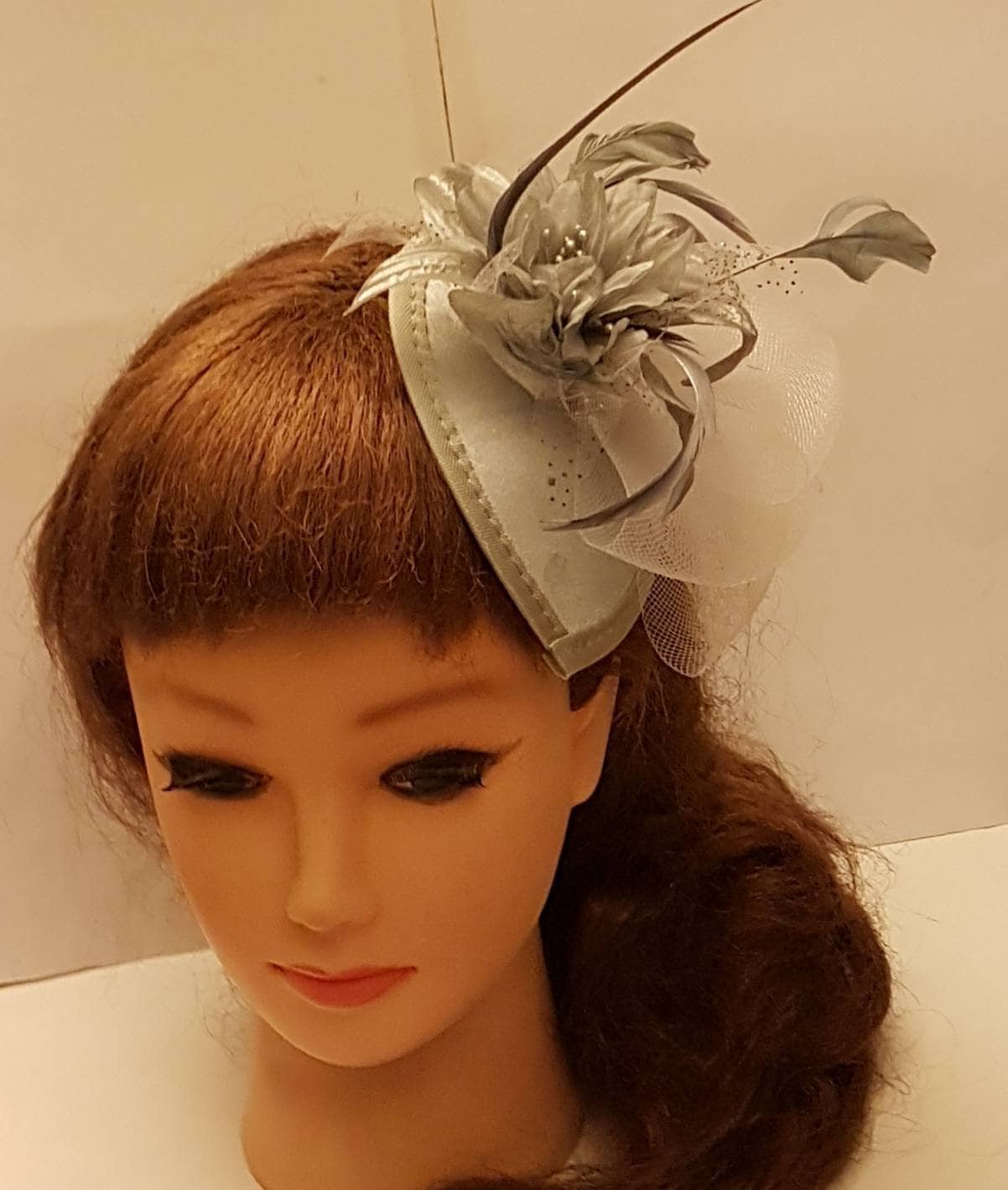 Fascinator Silver Grey tear drop hat Wedding Bridal Cocktail Ascot Race Prom Ball fascinator Metalic silver Head piece Hair accessory