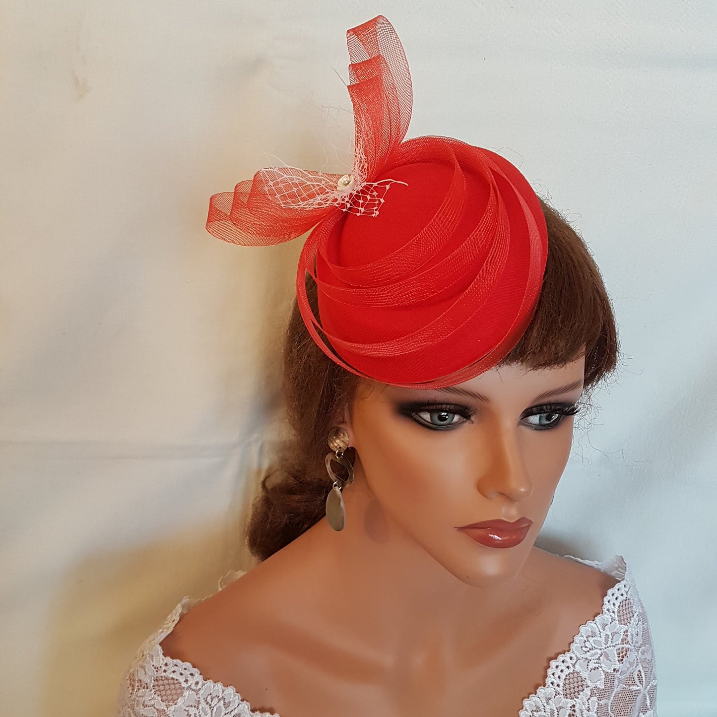 Hat fascinator Vintage 40s 50s Hat, Red hat, Red Fascinator Cocktail hat, Ascot Hat, Cocktail hat, wedding headpiece Red Faux pillbox hat