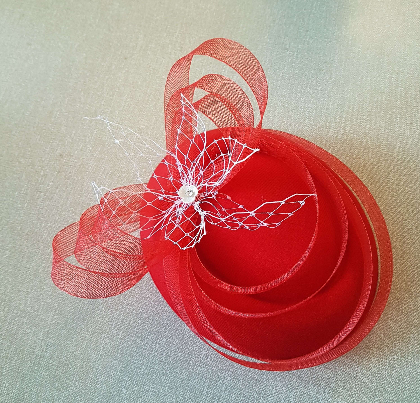 Hat fascinator Vintage 40s 50s Hat, Red hat, Red Fascinator Cocktail hat, Ascot Hat, Cocktail hat, wedding headpiece Red Faux pillbox hat