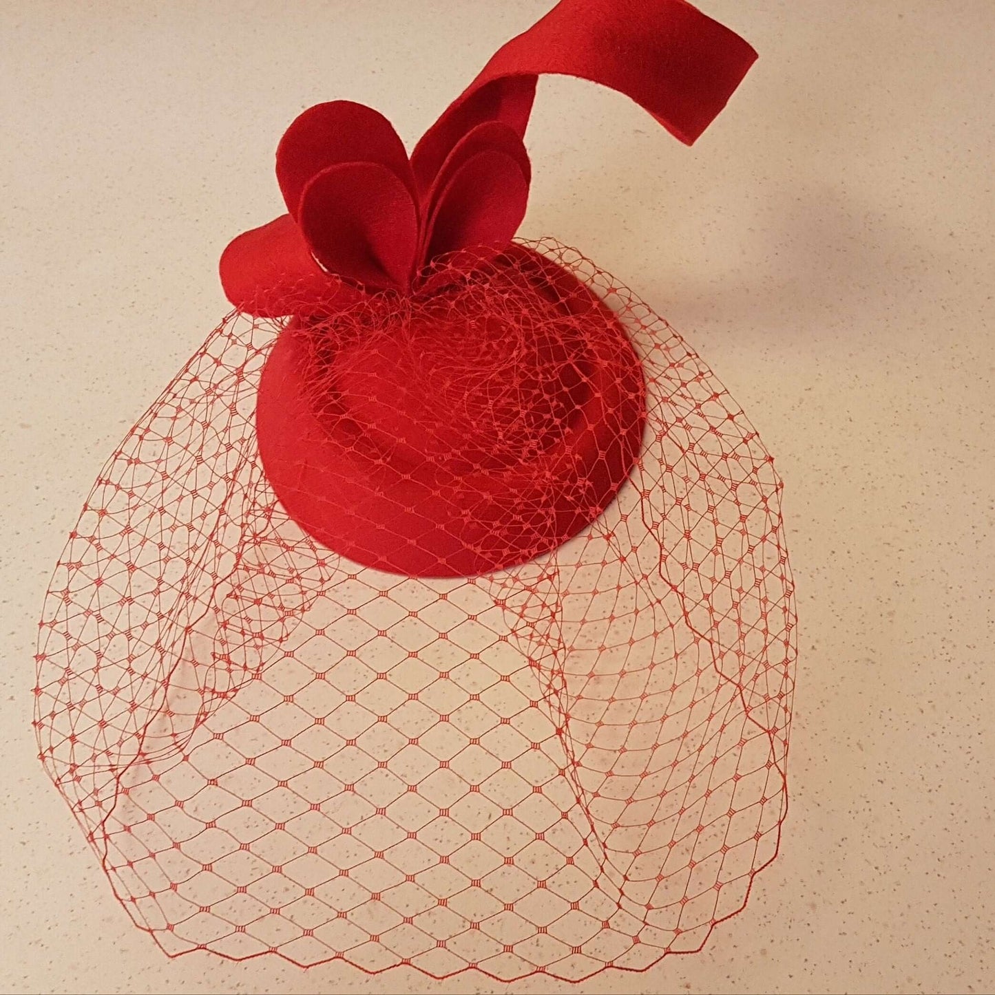 Fascinator, Red Hat fascinator #Red felt fascinator Birdcage veil hatinator. Ascot hat fascinator,Wedding, Race,Cocktail Church fascinator