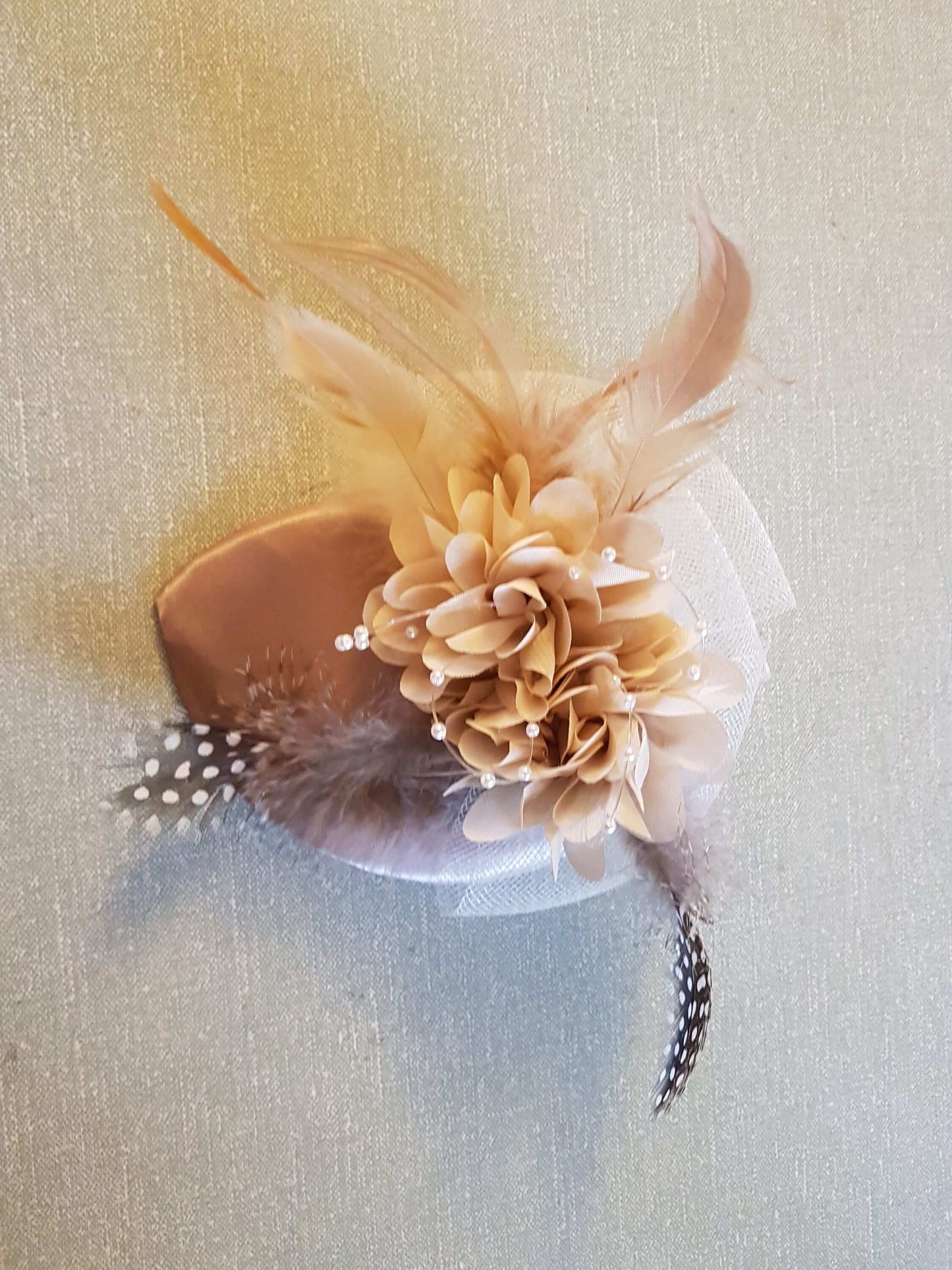 Feather fascinator hat, Vintage 40s 50s Teardrop Hat, Antique Champagne hat, Fascinator, wedding hat, Ascot Race Cocktail teardrop hat