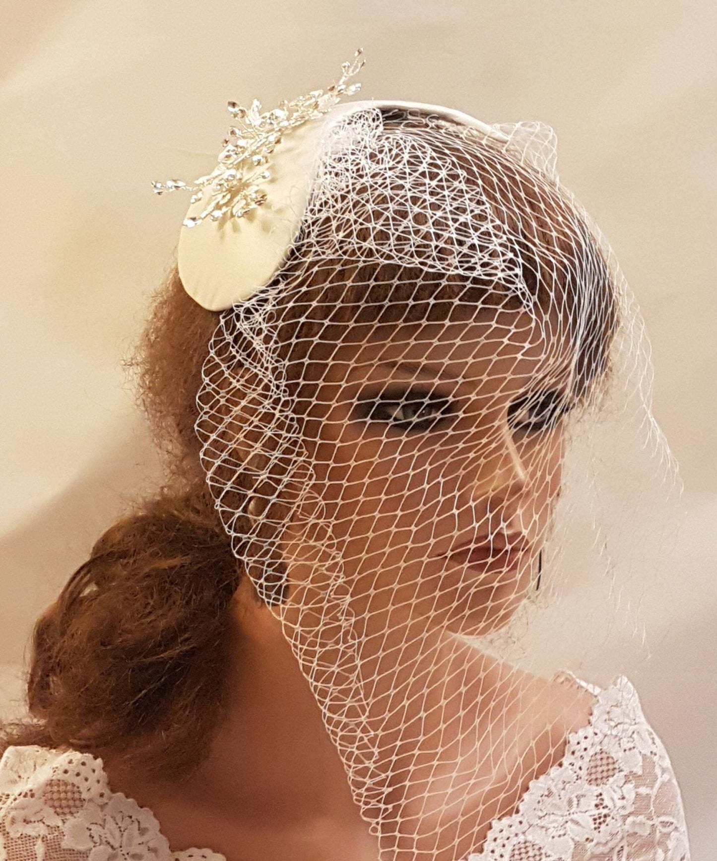 BRIDAL FASCINATOR, WHITE or Ivory wedding fascinator.