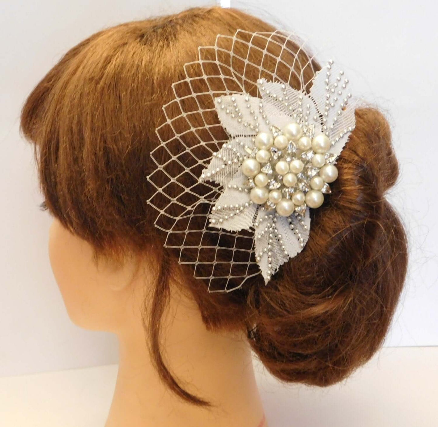 Velo a gabbia per uccelli, fard da sposa, fiore da sposa in stile Boho Gatsby degli anni '20, fermaglio per capelli in cristallo, abito flapper anni '20, copricapo, velo per il viso Gatsby