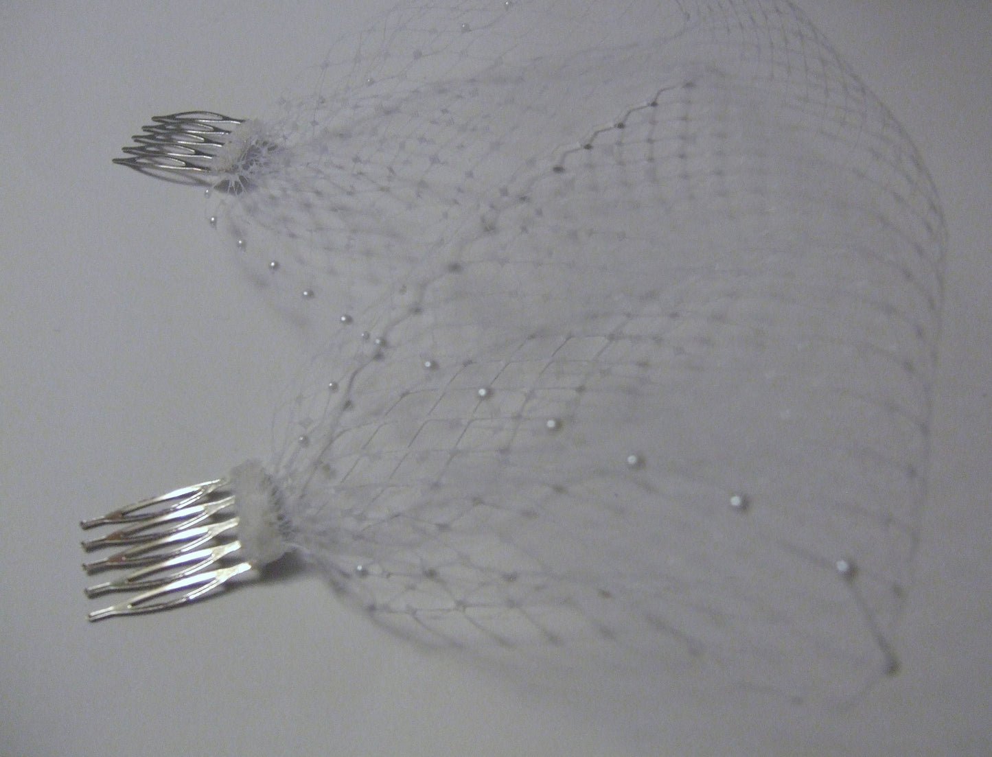 BIRDCAGE VEIL WITH Bride feather fascinator, feather hairclip