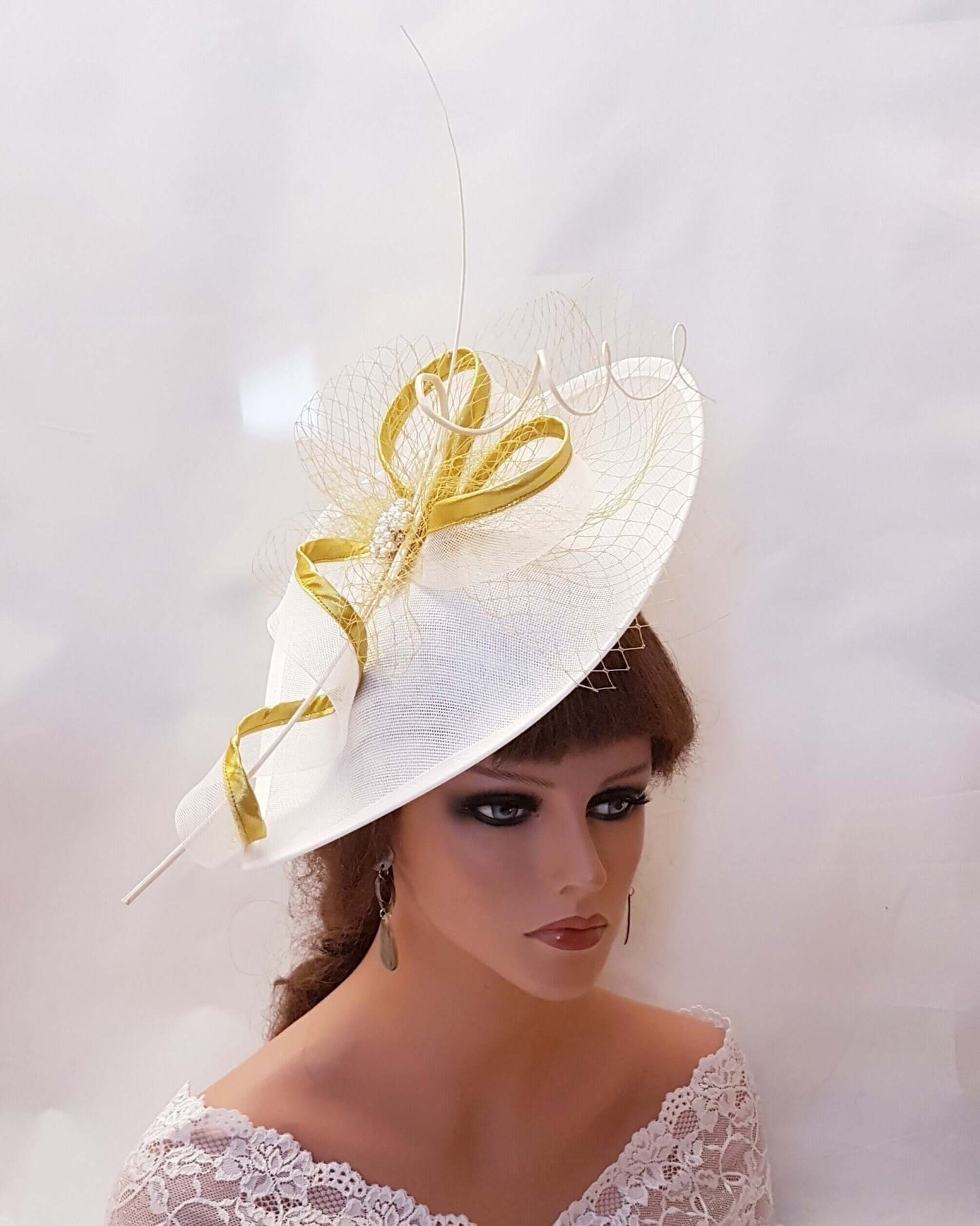 BLACK & GOLD Hat Fascinator Wedding TeaParty hat Mother of the Bride hat