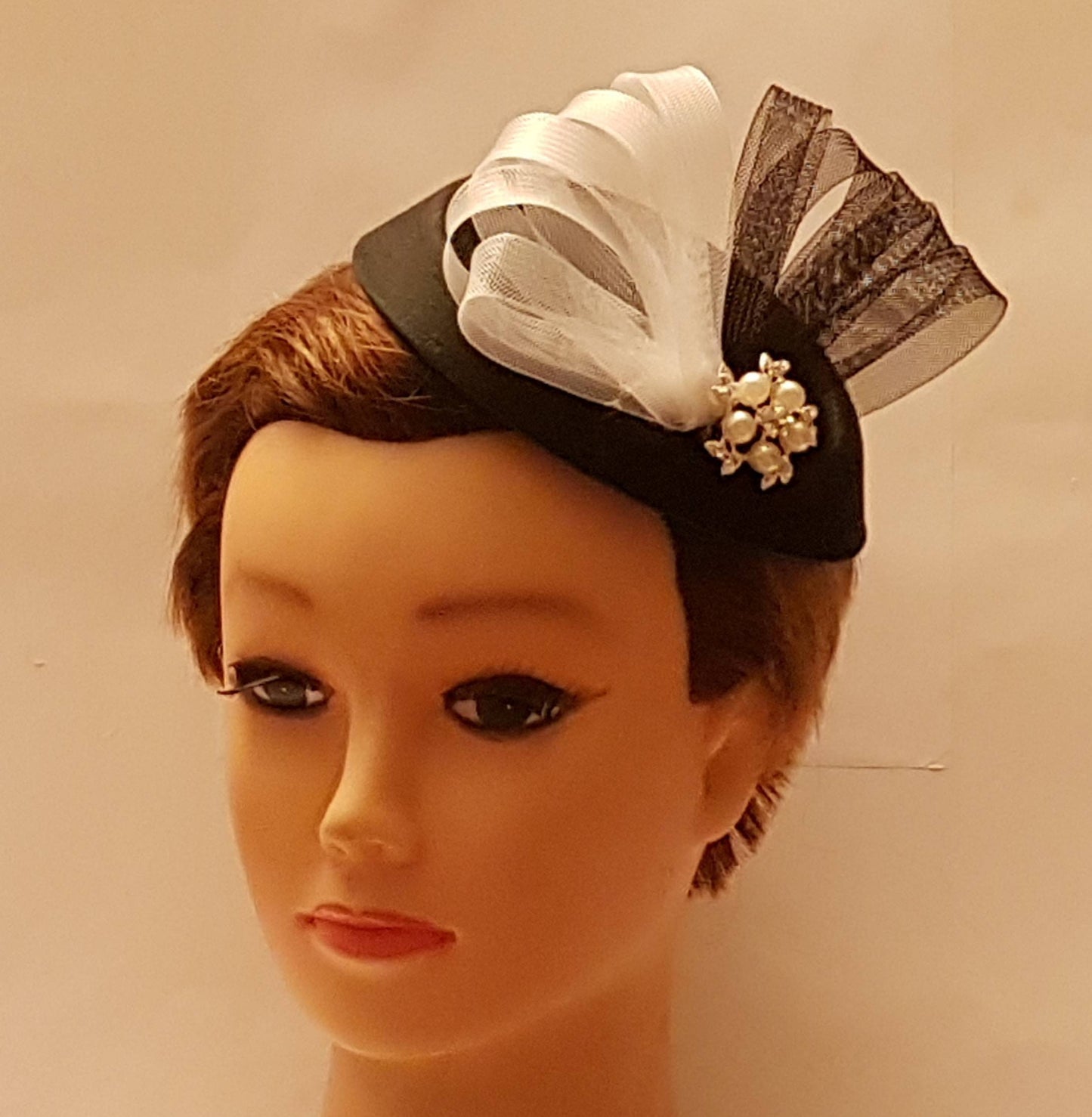Fascinator, Ascot hat ,Wedding,Ladies Day, Cocktail hat,Wedding Hats, Red,Brown, Black, Ivory , White Hat fascinator
