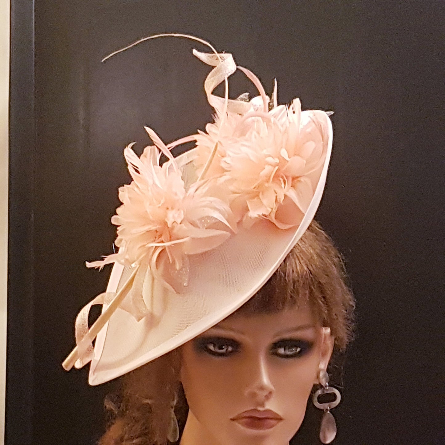 WHITE & PINK Hat Fascinator with PINK Flowers.Teardrop hatinator Church Derby Ascot Wedding Party hat,Mother of Bride/Groom Hat Fascinator
