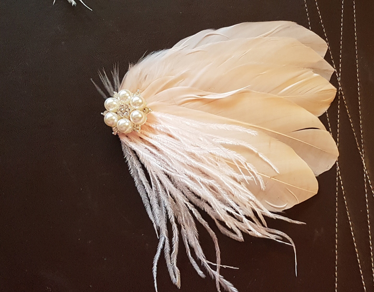 Bridal Hair Clip, PALE NUDE PINK Bridal Feather Fascinator, Feather Hair Piece, Wedding Hair Accessory, wedding fascinator, feather hairclip