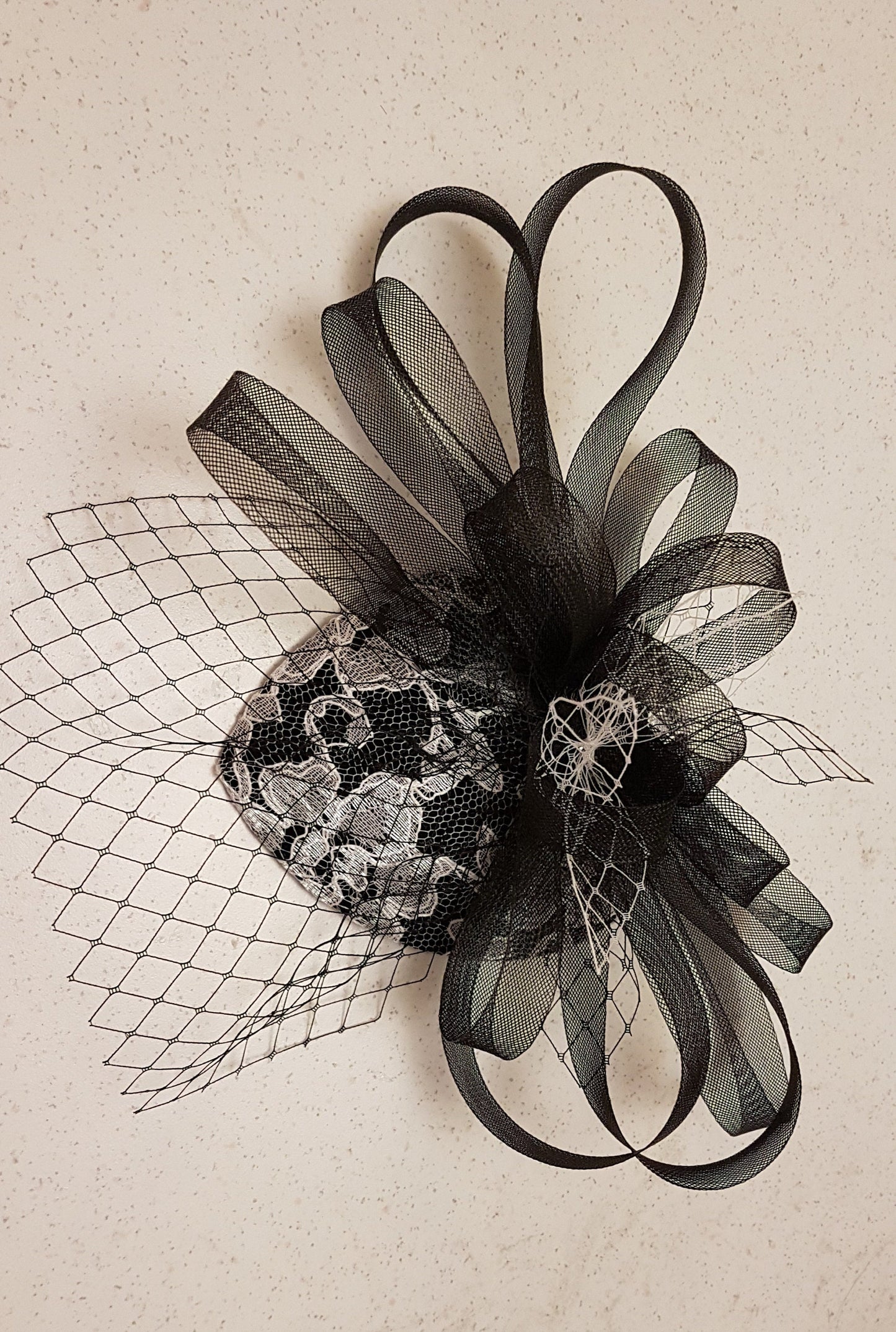 FASCINATOR Black & White mini birdcage veil Hat fascinator # fascinator Black , Fench net and Crin loops Hat fascinator, Hair accessory