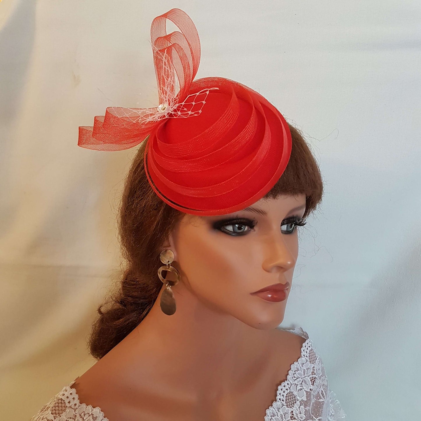 Hat fascinator Vintage 40s 50s Hat, Red hat, Red Fascinator Cocktail hat, Ascot Hat, Cocktail hat, wedding headpiece Red Faux pillbox hat