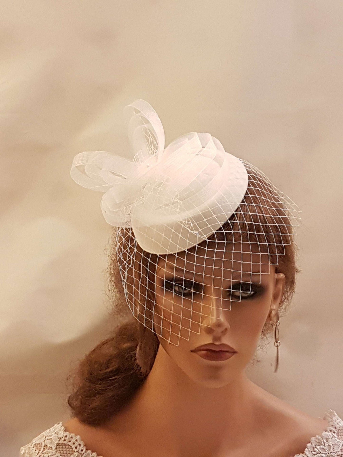 WHITE fascinator hat with mini birdcage veil, vintage-inspired bridal headpiece.
