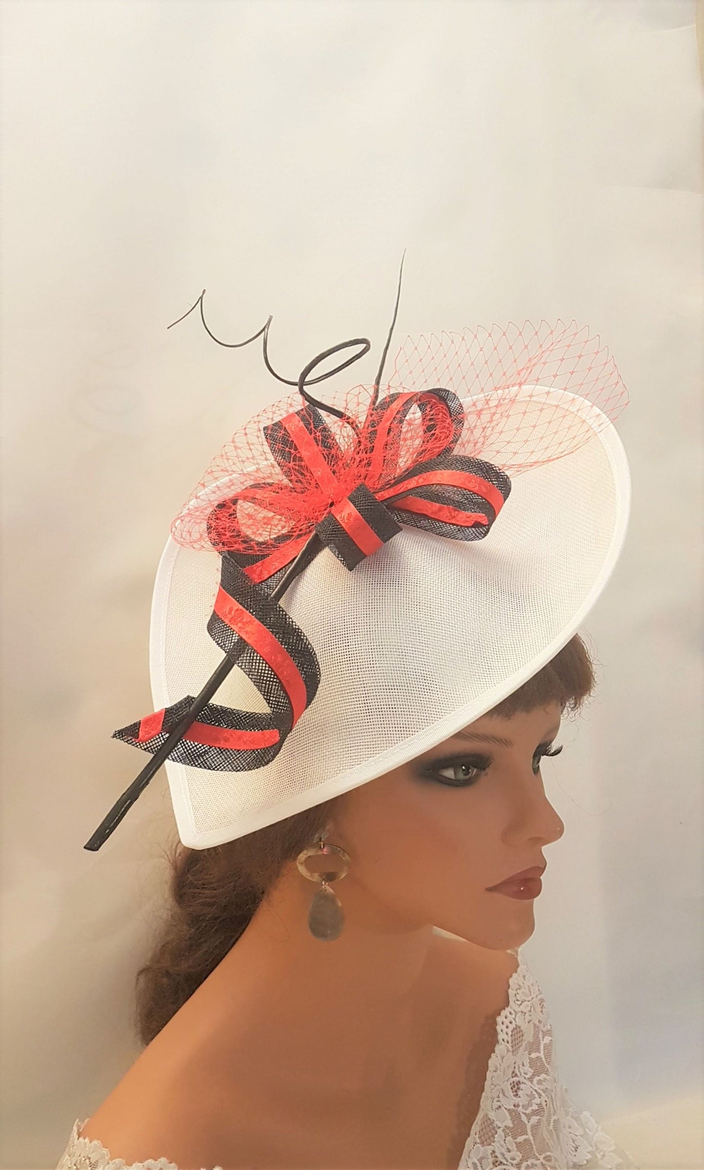 RED& WHITE HAT Fascinator Long Quill Feather Large teardrop hatinator,Mother of bride/Groom hat,Kentecky derby,Royal Ascot Hat Fascinator