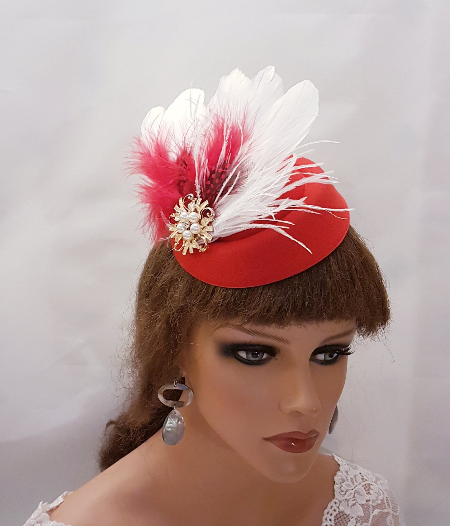 Cappello Fascinator Cappello rosso Fascinator Cappello di piume Royal Ascot Kentucky Derby, matrimonio, corsa, cocktail, chiesa fascinator Colore personalizzato