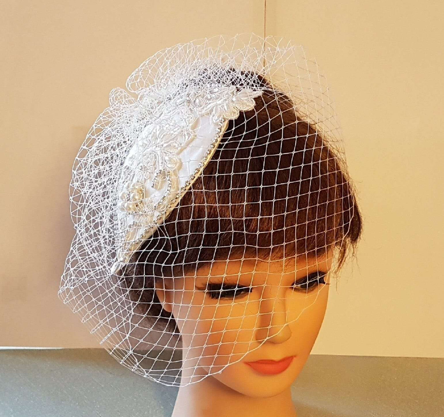 Birdcage veil Hat & fascinator White Ivory -