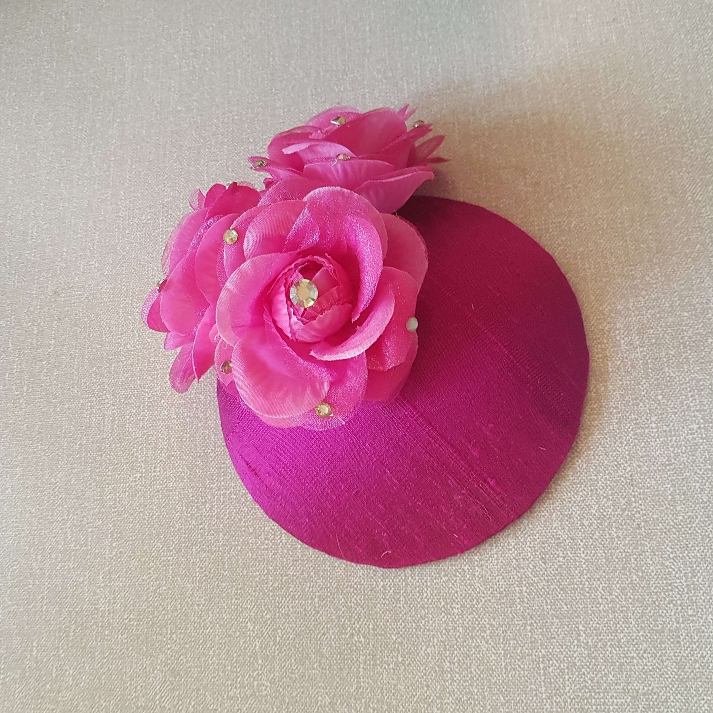 MAGENTA FASCINATOR, magenta Hat fascinator #Magenta,Fuscia, Hotpink hat fascinator, Race,Cocktail,Ladies day, Ascot hat Rose flowers hat