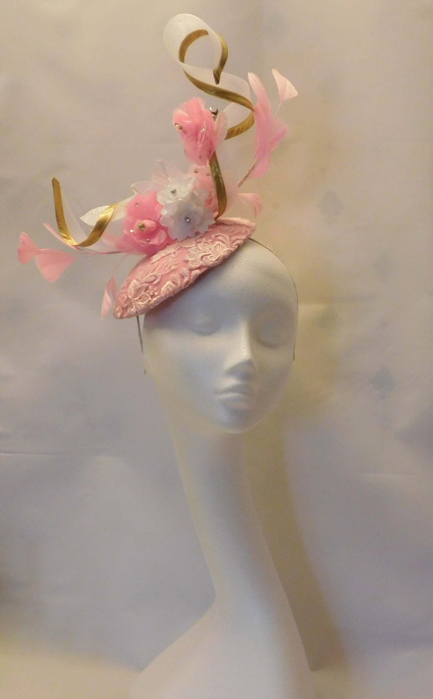 PINK HAT FASCINATOR #Pink hat with Gold edge swirl Kentucky derby Ascot hat fascinator Wedding, Race, Cocktail hat Church hat fascinator