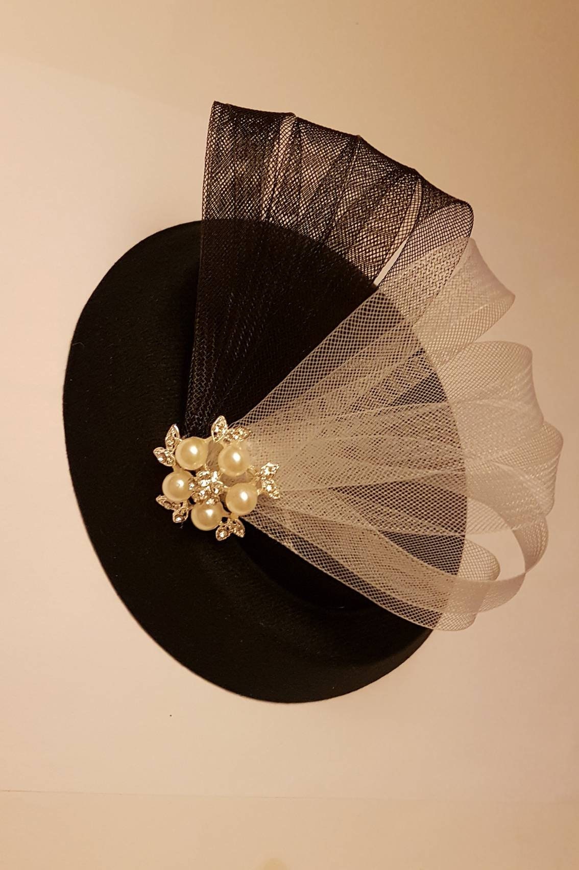 Fascinator, Ascot hat ,Wedding,Ladies Day, Cocktail hat,Wedding Hats, Red,Brown, Black, Ivory , White Hat fascinator