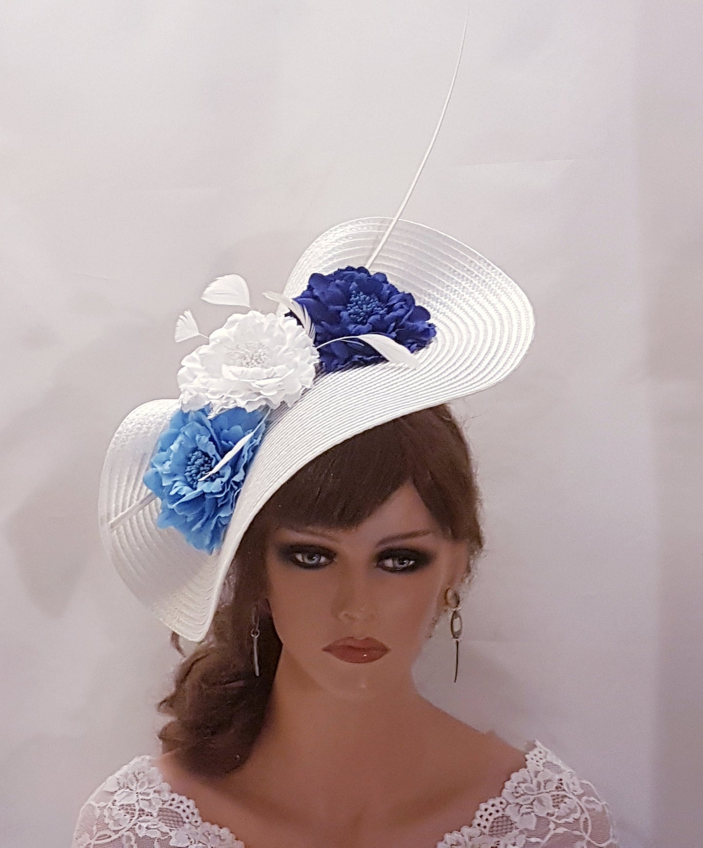 WHITE & BLUE fascinator large saucer hatinator long Quil Floral Church Derby Royal Ascot Wedding Party hat Mother of Bride/Groom Hatinator