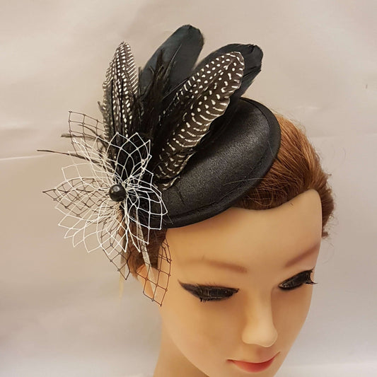 BLACK FEATHER Hat fascinator, Race Hatinator Vintage  Hat, Black  Fascinator Hat, Cocktail hat Ascot Hat, Cocktail hat,Wedding headpiece