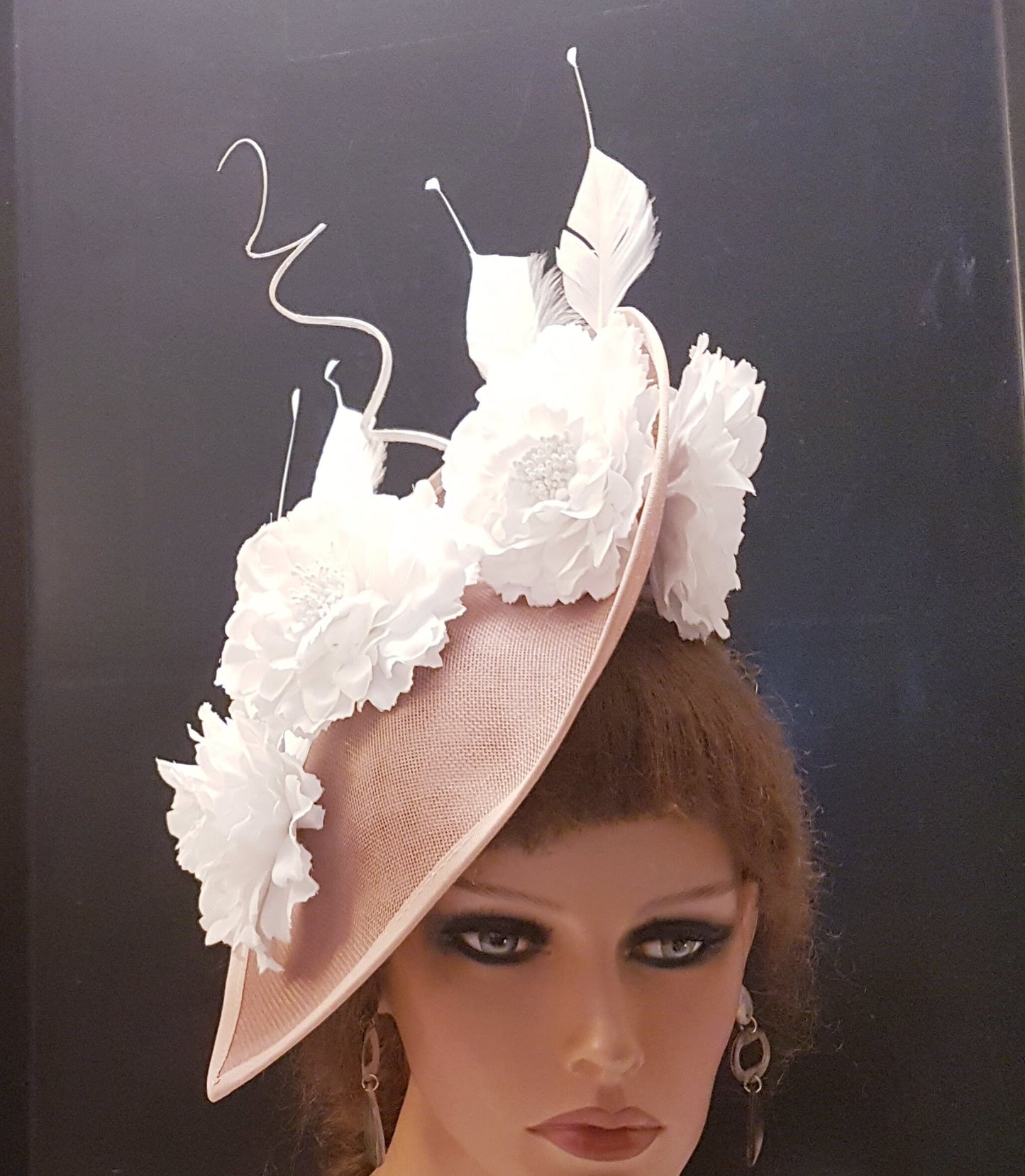 PINK HAT FASCINATOR Race Cocktail Wedding Ascot hat DuskyPink Hat Church Derby Mother of Bride-Groom Hatinator Pink & White #Fascinator