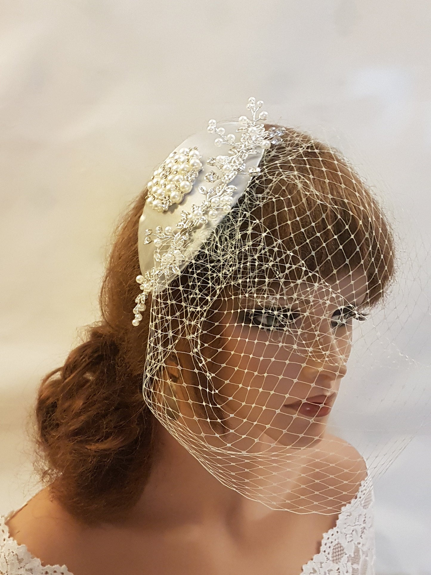 BRIDAL FASCINATOR Silver Grey,White,Ivory,Champagne Pale Pink wedding fascinator bridal accessory 2Pc birdcage veil & hat Bridal Fascinator