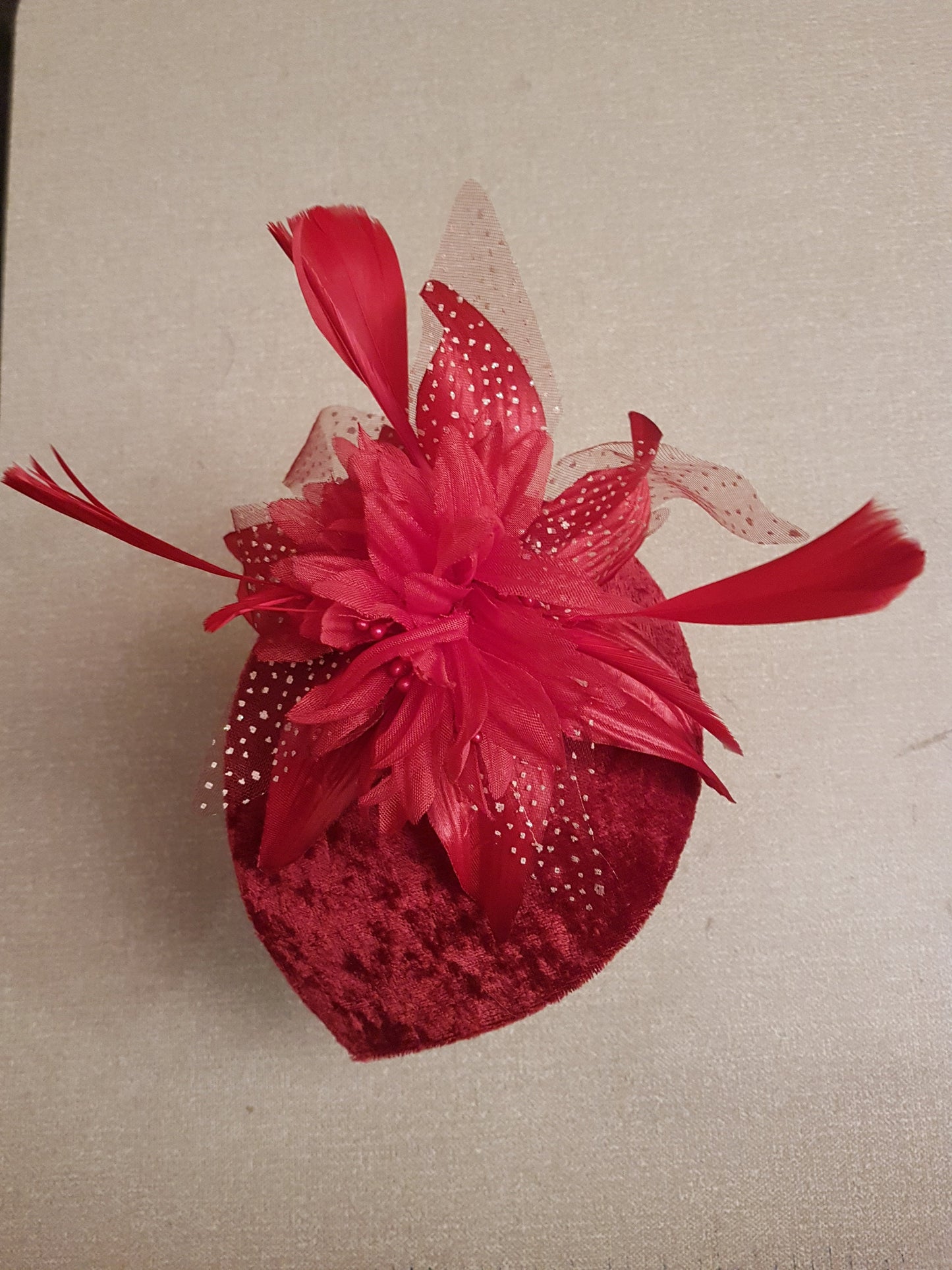 Vintage 40s 50s Hat Red Velvet small Teardrop Hat Feather fascinator BLACK Flower. White, Black flower Fascinator Race Cocktail wedding hat