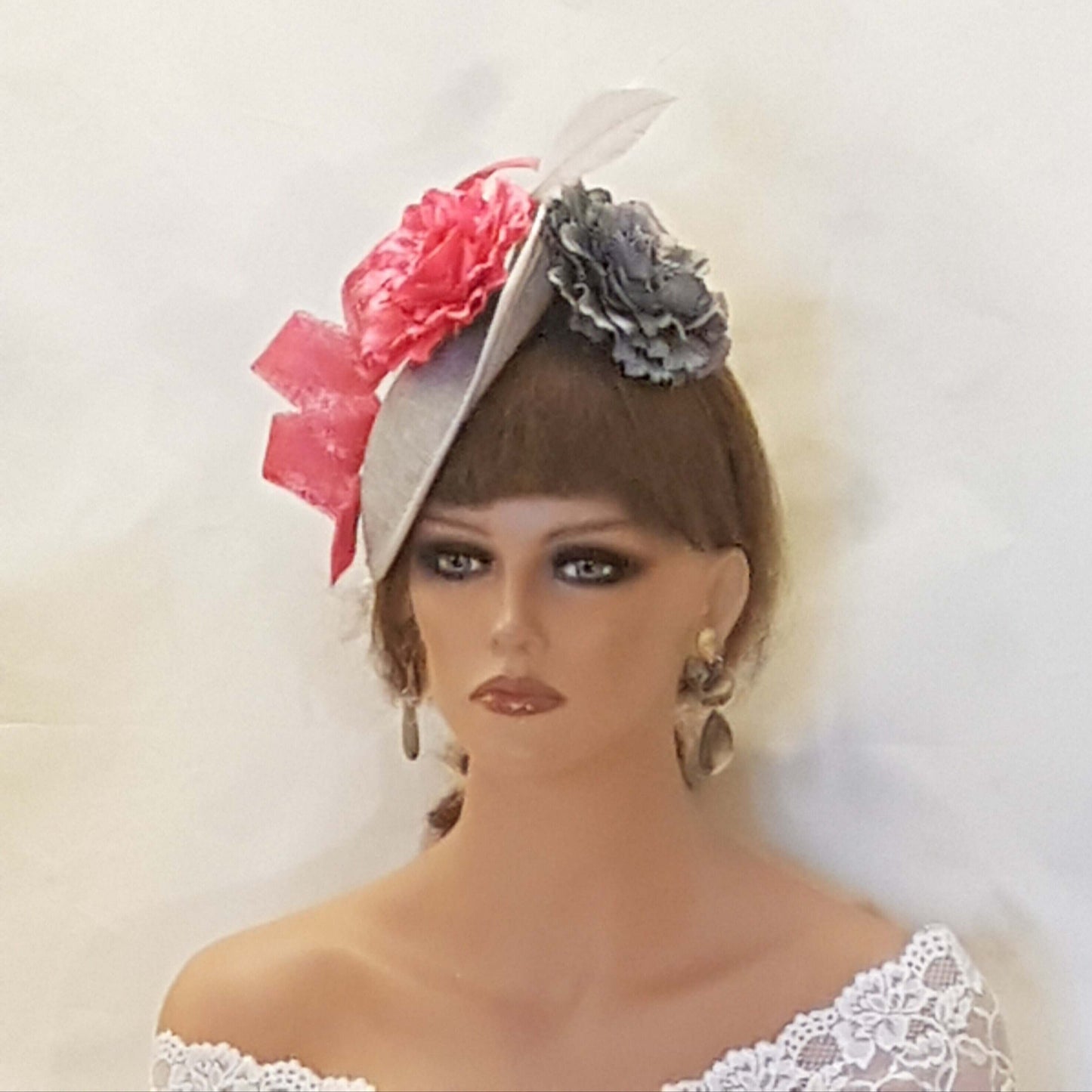 GREY & PINK Hat FASCINATOR with Feathers, Grey and Pink flowers Wedding,Mother of bride an Groom Derby,Ascot Cocktail Ladies hat fascinator