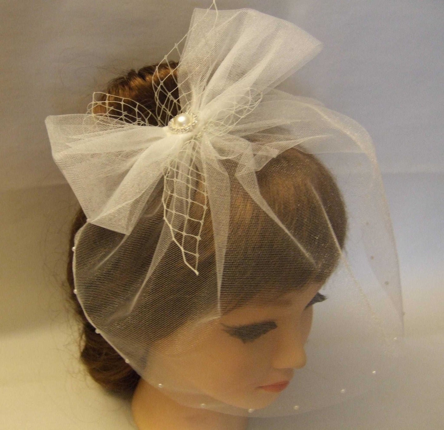 Bridal blusher veil, White Ivory Tulle birdcage veil, Birdcage veil fascinator, Diamonte Pearls Bridal veil, Blusher veil, Tulle face veil