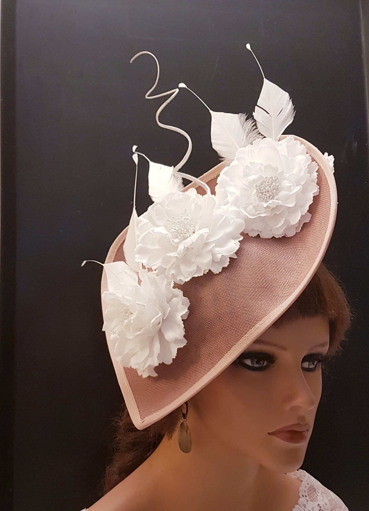 PINK HAT FASCINATOR Race Cocktail Wedding Ascot hat DuskyPink Hat Church Derby Mother of Bride-Groom Hatinator Pink & White #Fascinator