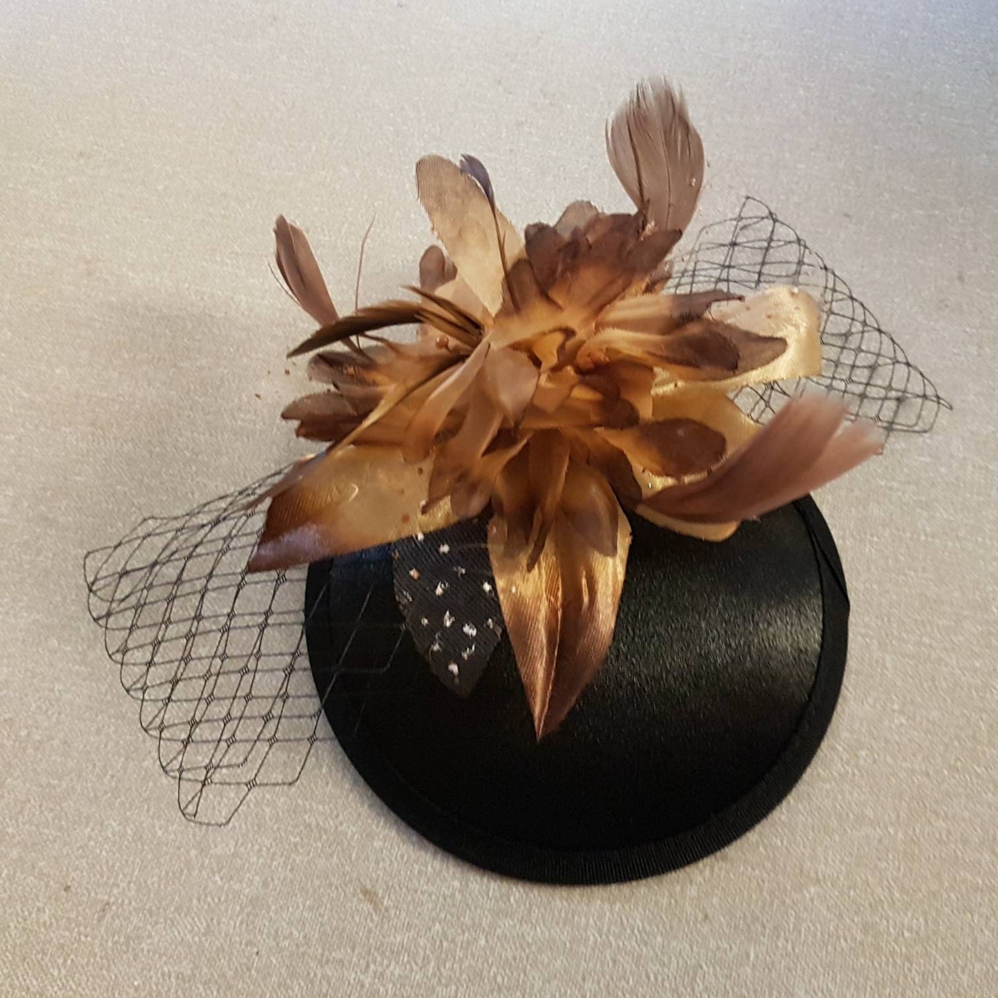 Hat fascinator, Vintage 40s 50s Hat, Black Hat, Brown Feather fascinator , Race Cocktail hat, Ascot Hat, Cocktail hat, wedding headpiece