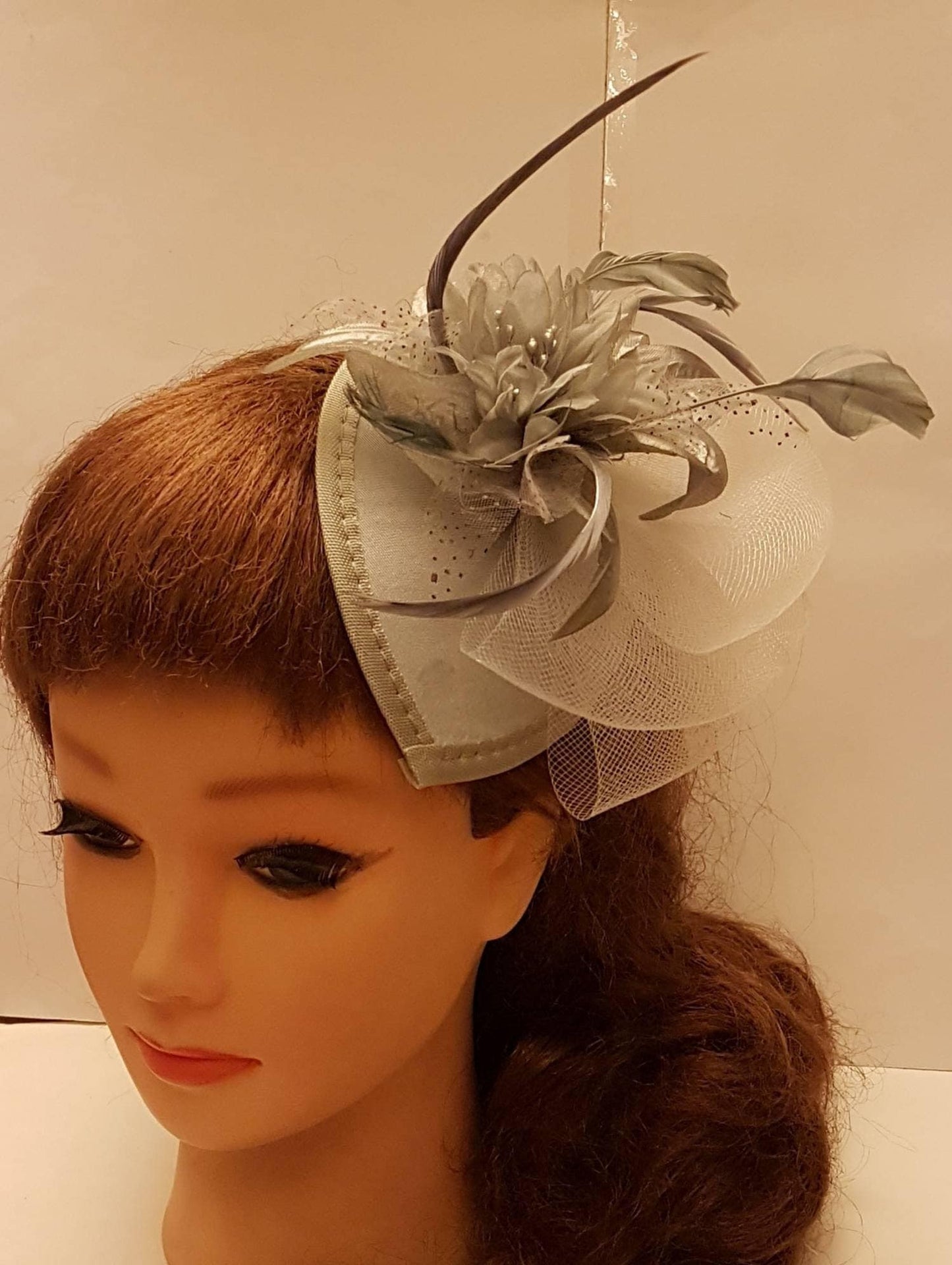 Fascinator Silver Grey tear drop hat Wedding Bridal Cocktail Ascot Race Prom Ball fascinator Metalic silver Head piece Hair accessory