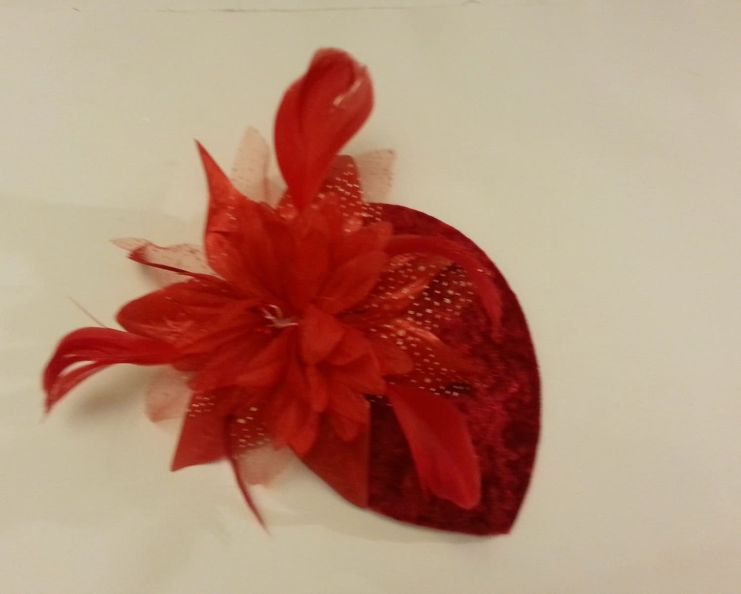 Red Ascot hat Vintage 40s 50s Hat Red Velvet small Teardrop Feather fascinator White Black Red flower Fascinator Race Cocktail wedding hat