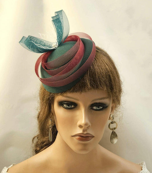 GREEN & MAROON Winter fascinator Hat Green Felt like pillbox Hat Fascinato hatinator, Race Cocktail, Ascot, Cocktail Hat Wedding headpiece '
