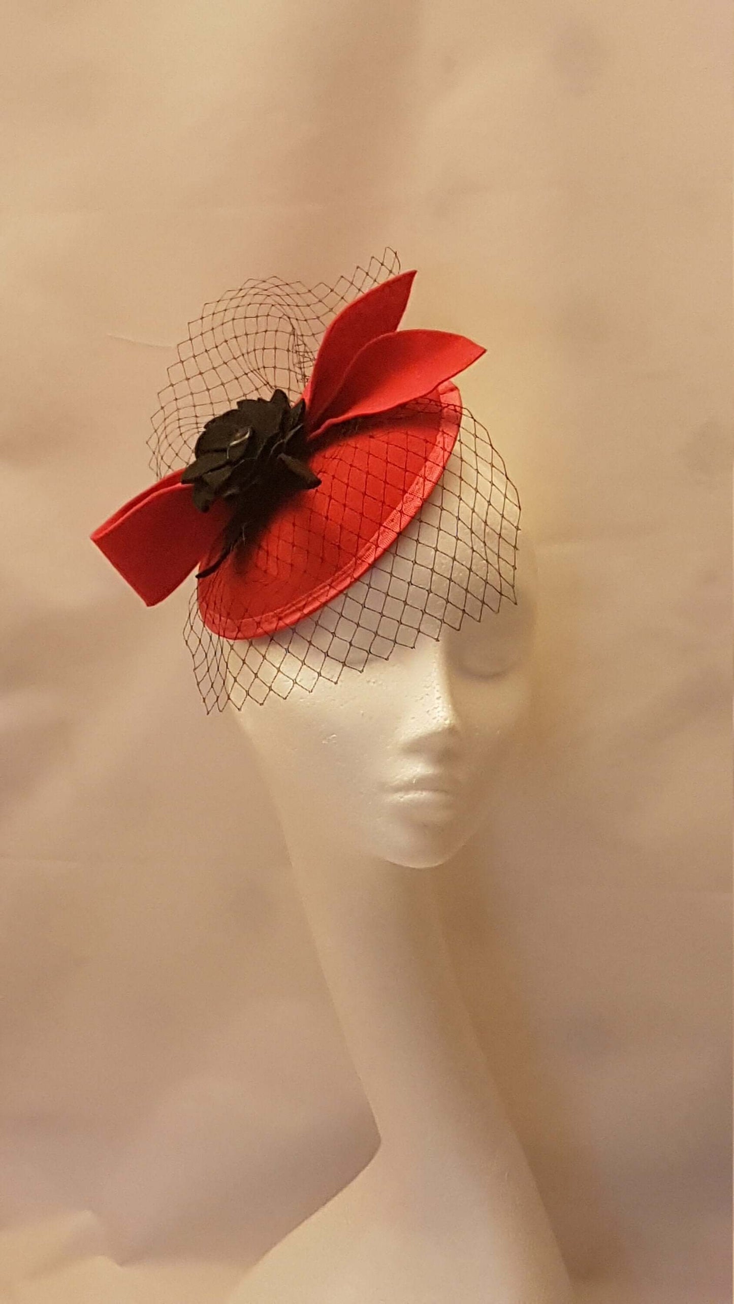 RED & BLACK Birdcage veil Hat with Black,Red felt bow. Wedding, Race,Cocktail,Church hat fascinator
