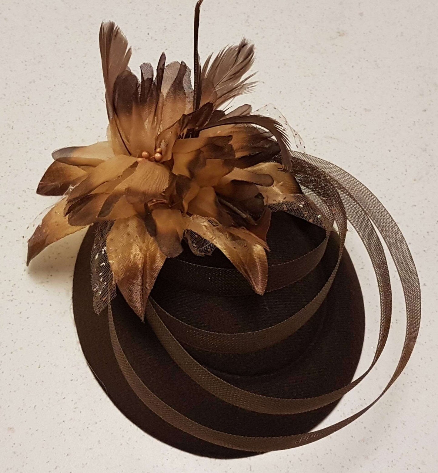 BROWN FASCINATOR, 40s 50s Brown Hat fascinator #Brown Feather hat Race,Cocktail,Ladies day,Ascot hat Brown feather flower hat Fascinator