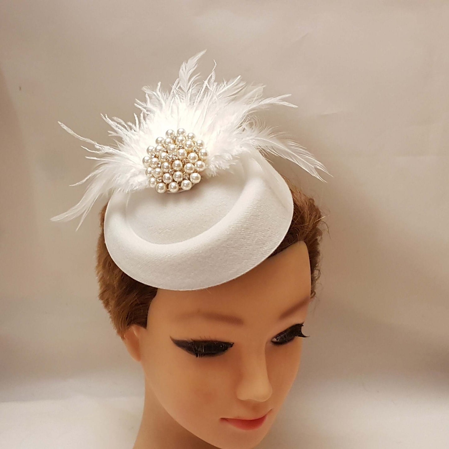 Feather hat fascinator White,Ivory fascinator Blusher Veil Womens Wedding Pillbox hatinator,Hair accessory