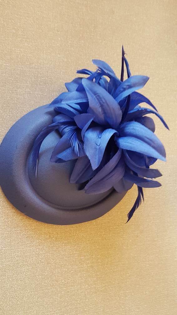 Lilac Blue FASCINATOR, 40s 50s Blue Hat fascinator # Feather hat fascinator, Race,Cocktail,Ladies day,Ascot hat Lilac/ blue flower hat