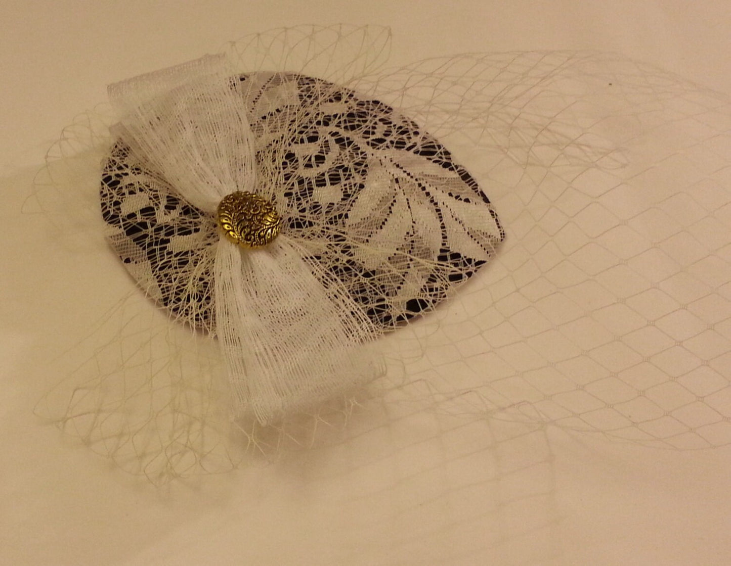 Birdcage Veil Hat FASCINATOR Vintage Black & White Teardrop hat Fascinator mini Veil. Antique gold centre embellishment Fascinator clip