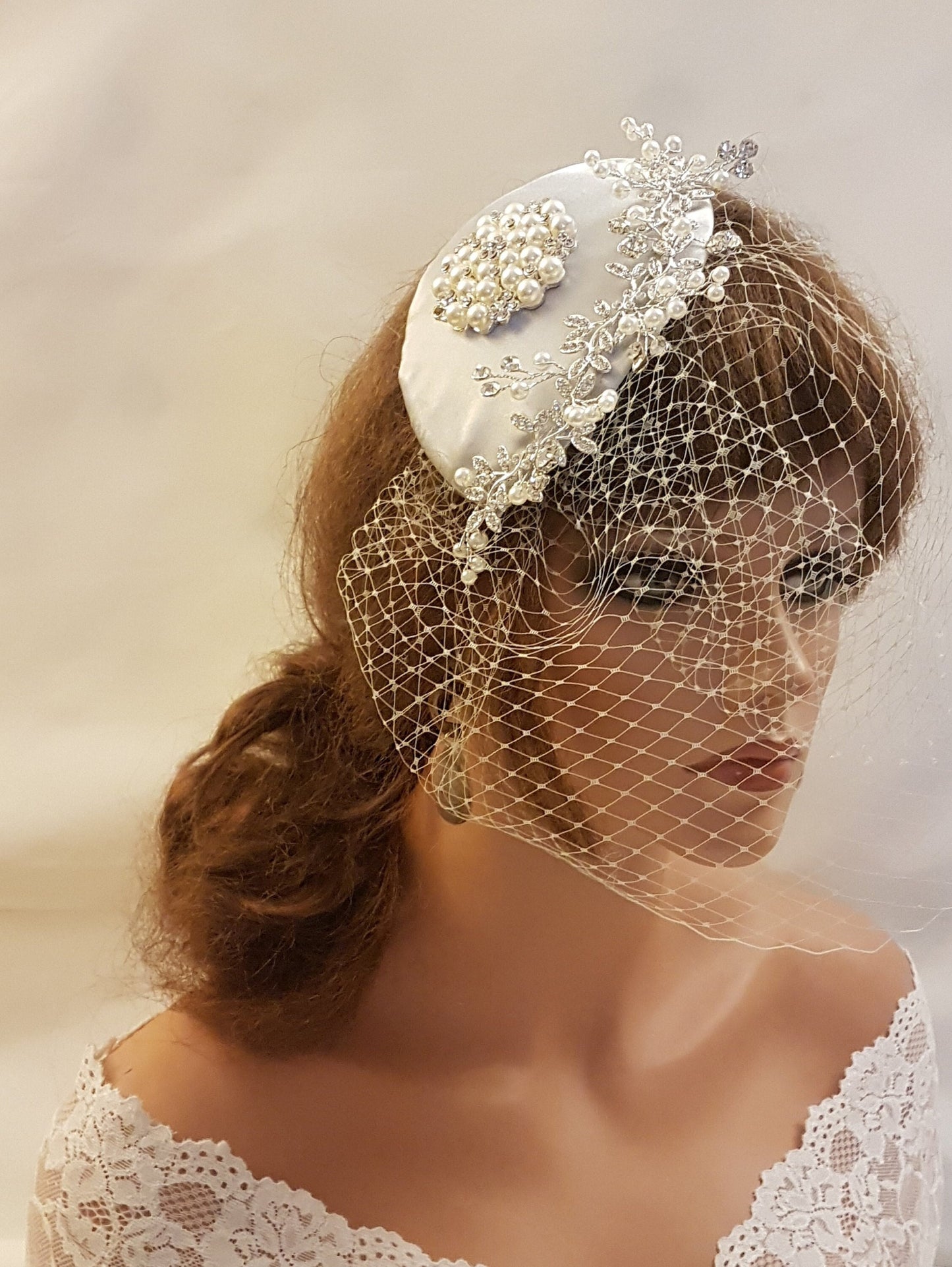 Fascinateur de mariée gris argenté, blanc, ivoire, champagne rose pâle, accessoire de mariée, voile de cage à oiseaux 2 pièces et chapeau, fascinateur de mariée