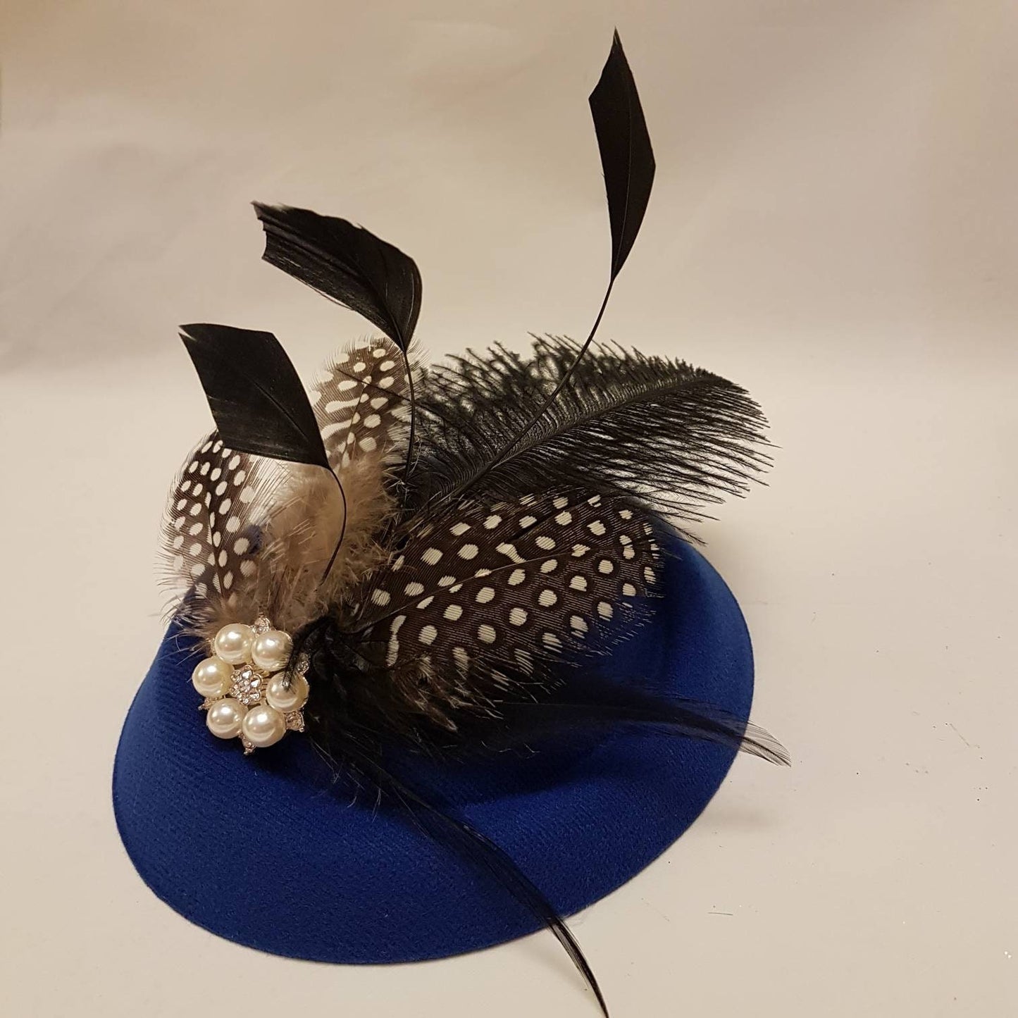 NAVY BLUE Hat FASCINATOR, 40,50s Hat fascinator # Blue hat fascinator,Ostritch,Spotty Gunia Feather hat Race,Cocktail,Ladies day,Ascot hat