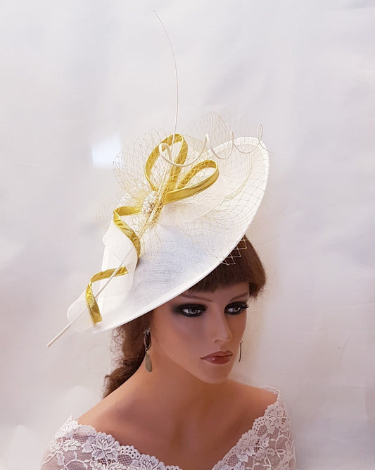 WHITE & Gold Large Fascinator Quil feather hat Church Derby Royal Ascot Race Party Wedding guest Hatinator Mother of Bride/Groom Fascinator