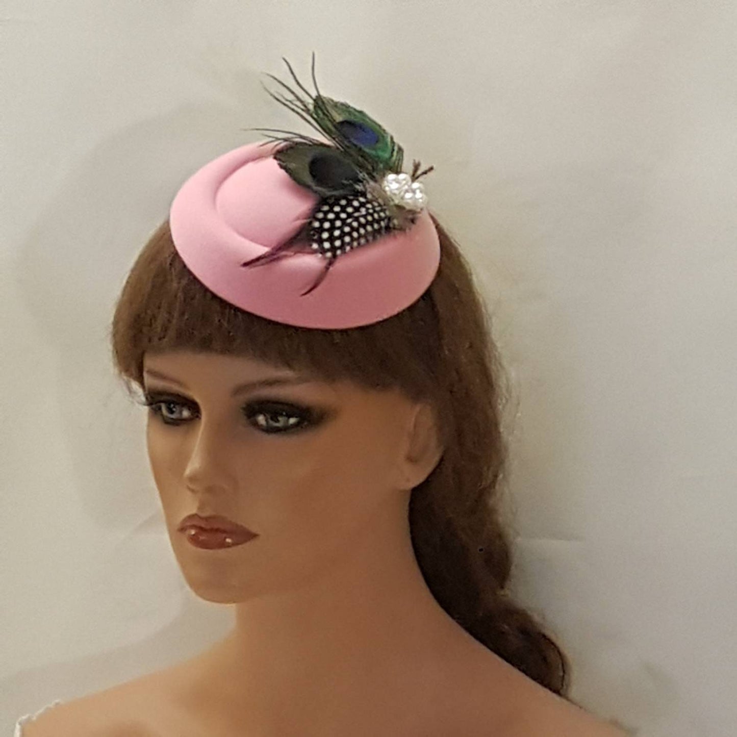 PINK HAT fascinator. Peacock Feathers. PINK Faux Felt hat fascinator Race, Wedding ,Ascot,Ladies Cocktail Church hat fascinator