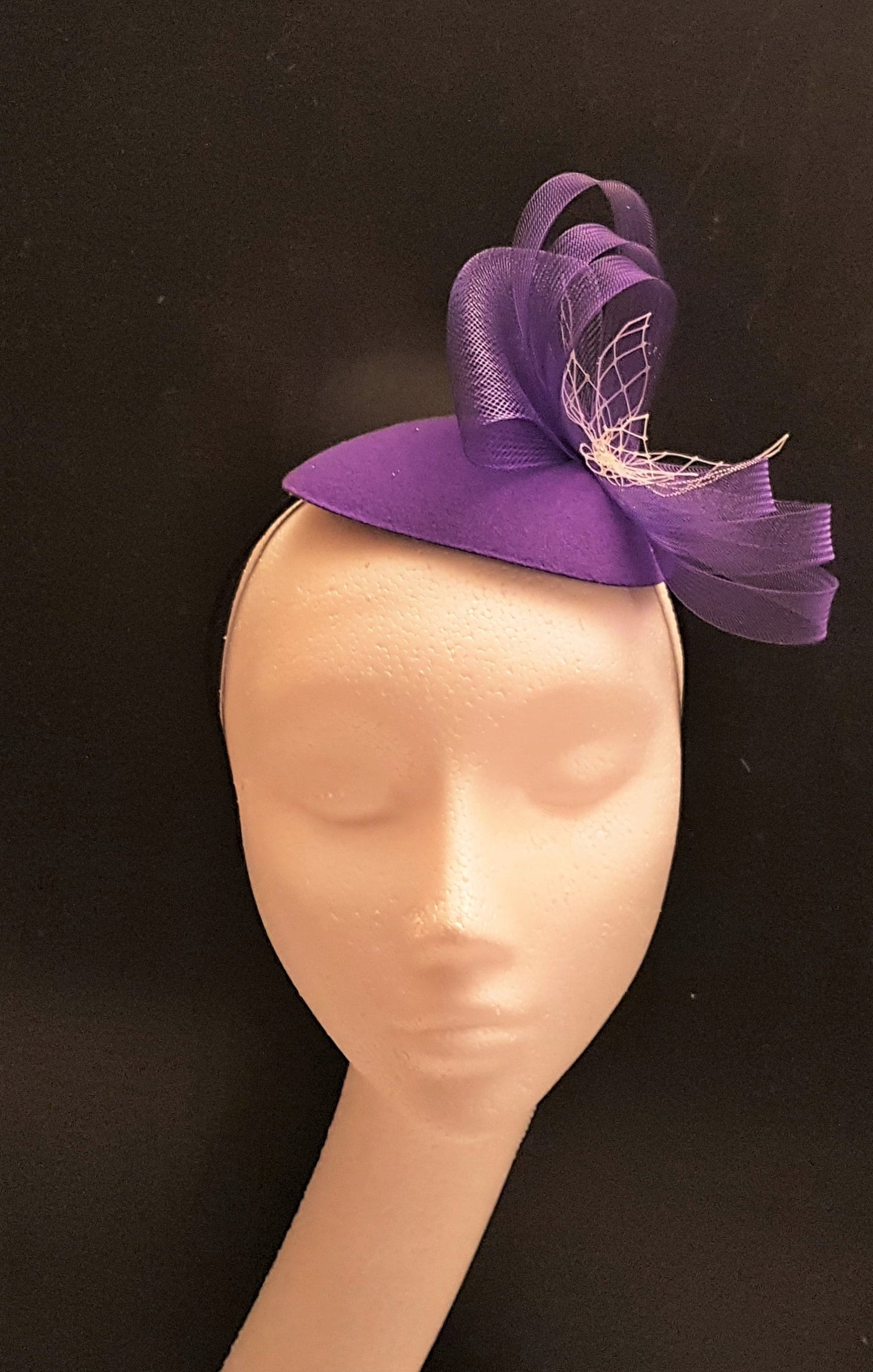 PURPLE FASCINATOR, 40s 50s PURPLE Tear drop Hat fascinator # Purple hat fascinator, Race,Cocktail,Ladies day,Ascot hat, Purple  hat