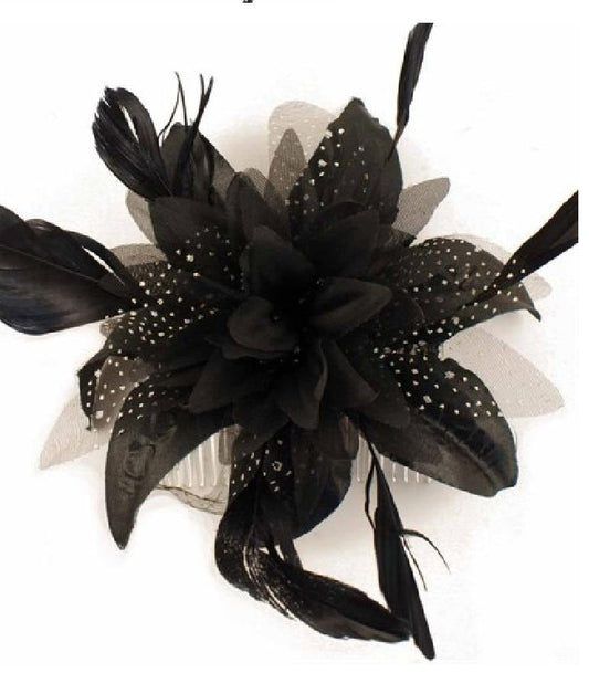 Fascinateur noir Fleur de plume, mariage, demoiselle d'honneur, cocktail, course d'Ascot, bal de fin d'année, fêtes. Peigne à cheveux noirs Accessoire pour cheveux